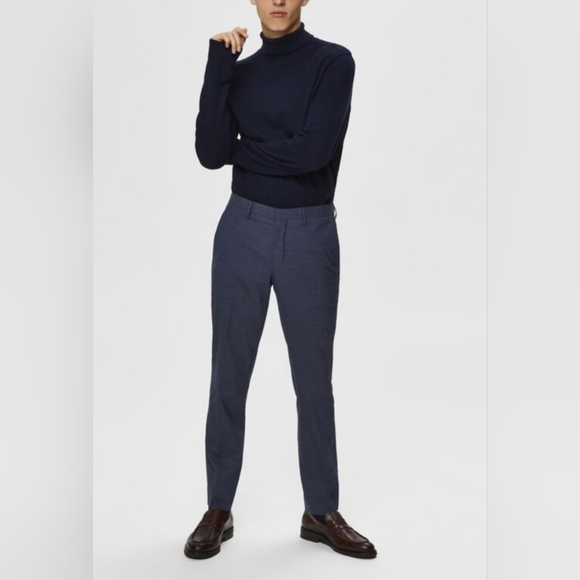 Selected Homme Navy Knit Long-Sleeve Turtleneck - Movie used! - Picture 1 of 11